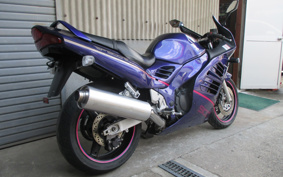 SUZUKI RF900R 1995 GT73A