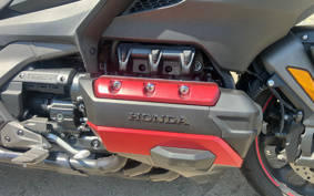 HONDA GL 1800 GOLD WING TOUR DCT 1990 SC79