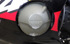 HONDA CBR600F GEN 3 2001 PC35