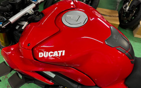 DUCATI  DUCATI  STREET  FIGHTER V4S 2022 1F00
