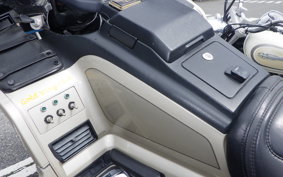 HONDA GL1500 GOLD WING SE 1997 SC22