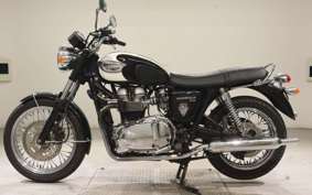 TRIUMPH BONNEVILLE T100 2005