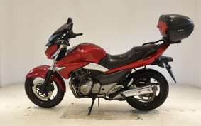 SUZUKI GSR250 2019