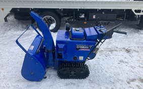 YAMAHA  SNOW BLOWER  MACHINE 
