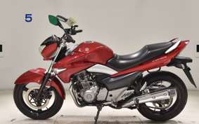 SUZUKI GSR250 2023