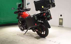 SUZUKI Vｽﾄﾛｰﾑ250