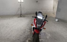 HONDA CBR650F 2016 RC83