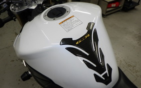 SUZUKI GSR750 2011