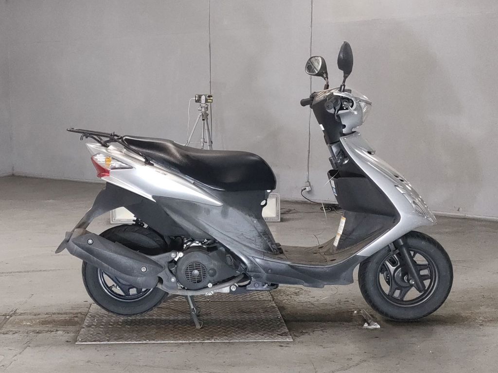 Фото Suzuki ADDRESS V125 с японского аукциона