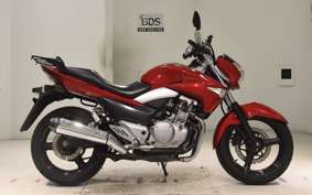 SUZUKI GSR250