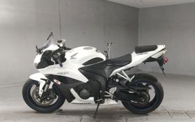 HONDA CBR600RR PC40