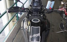 SUZUKI Vｽﾄﾛｰﾑ250 2014