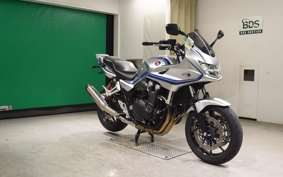 HONDA CB1300SB SUPER BOLDOR 2023 SC54