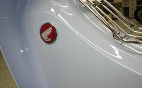 HONDA C125 SUPER CUB