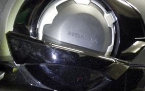 HONDA NM4 VULTUS -01 2014 RC82