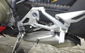 DUCATI STREETFIGHTER V4 S 2020