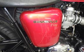 TRIUMPH BONNEVILLE T100 2012