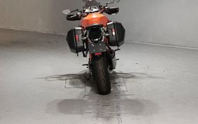 KTM 1290 SUPER  DUKE R 2015 V3940