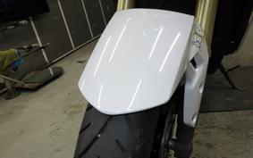 SUZUKI GSR750 2011