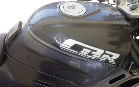 HONDA CBR750 RC27