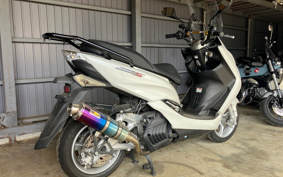 YAMAHA MAJESTYS SG28J