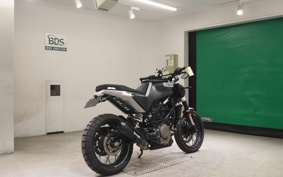 HUSQVARNA SVARTPILEN 401 2021