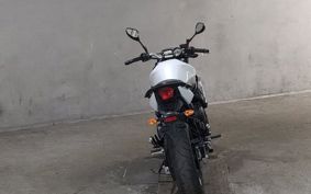 YAMAHA XJ6 N 2011 RJ19
