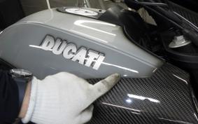 DUCATI DIAVEL Carbon 2012