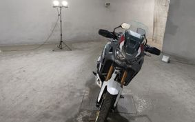 HONDA CRF1100L AFRICA TWIN 2026 SD15