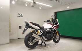 HONDA CB1300SB SUPER BOLDOR 2025 SC54