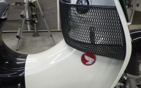 HONDA C125 SUPER CUB JA48