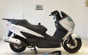 SUZUKI SKYWAVE 200 (Burgman 200)