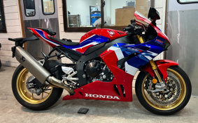 HONDA CBR1000RR-R FB SP 2023 SC82