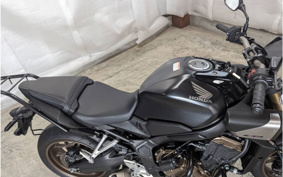 HONDA CB650R E-Clutch 2025 RH17