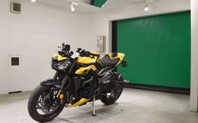 TRIUMPH STREET TRIPLE RS 2024