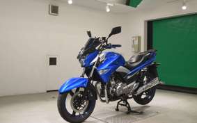 SUZUKI GSR250 2014