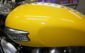TRIUMPH THRUXTON 900 2009