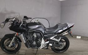YAMAHA FZS1000 FAZER RN07