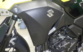 SUZUKI Vｽﾄﾛｰﾑ250A 2011