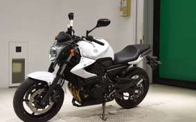 YAMAHA XJ6 N 2011