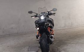 KTM 1290 SUPER DUKE GT 2018 V6940