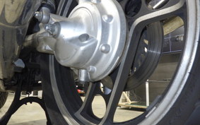 YAMAHA XJ750 E 1983 29R