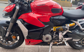 DUCATI  DUCATI  STREET  FIGHTER V2 2022 SF00