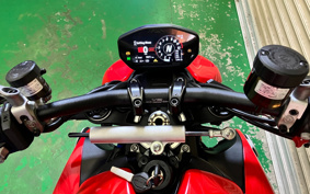 DUCATI STREETFIGHTER V2 2022 3F00