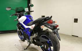 SUZUKI ｸﾞﾗﾃﾞｨｳｽ400 2012 VK58A