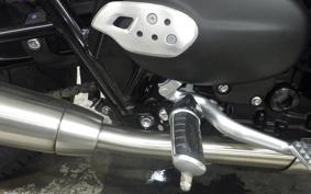 TRIUMPH STREET TWIN 2024