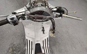 VESPA  VESPA  PRIMA  BEIGE RA125 M8210