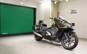 HONDA NM4 VULTUS -02 2014 RC82
