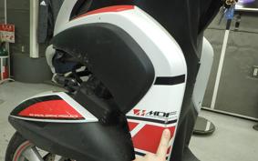 YAMAHA TRICITY 125 SE82J