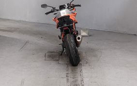 KTM 1290 SUPER  DUKE R V3940